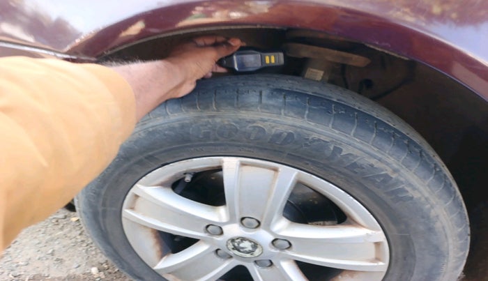 2012 Skoda Laura AMBIENTE 1.9 TDI MT, Diesel, Manual, 96,547 km, tyre