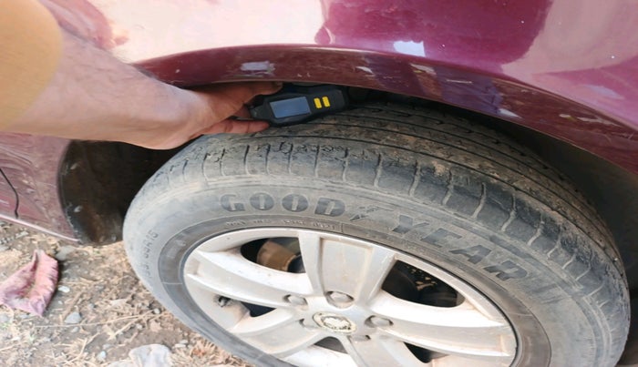 2012 Skoda Laura AMBIENTE 1.9 TDI MT, Diesel, Manual, 96,547 km, tyre