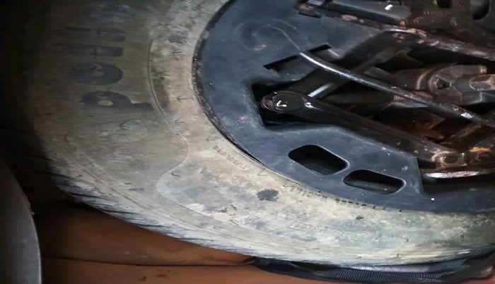 2011 Hyundai i10 SPORTZ 1.2 AT, Petrol, Automatic, 24,975 km, tyre