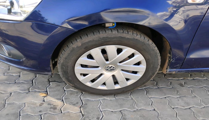 2013 Volkswagen Vento COMFORTLINE DIESEL 1.6, Diesel, Manual, 1,59,122 km, tyre