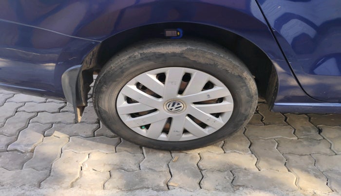 2013 Volkswagen Vento COMFORTLINE DIESEL 1.6, Diesel, Manual, 1,59,122 km, tyre