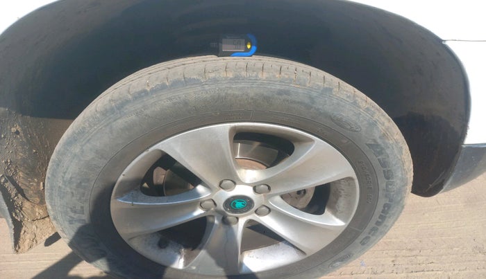 2013 Skoda Yeti AMBITION 2.0 TDI CR 4X2, Diesel, Manual, 73,307 km, tyre