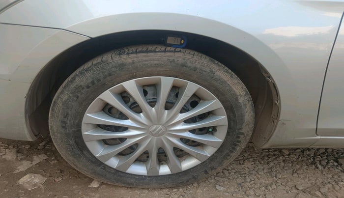 2016 Maruti Ciaz VDI (O) SHVS, Diesel, Manual, 94,104 km, tyre