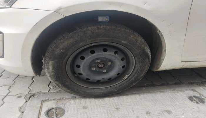 2017 Maruti Swift VXI, Petrol, Manual, 53,444 km, tyre