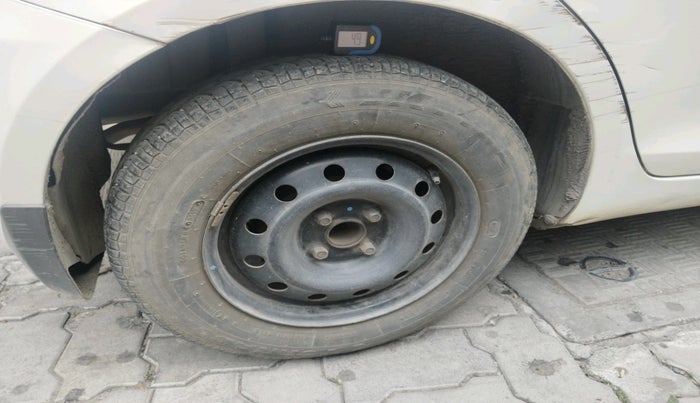 2017 Maruti Swift VXI, Petrol, Manual, 53,444 km, tyre