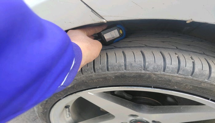 2019 Maruti Swift ZXI, Petrol, Manual, 54,744 km, tyre