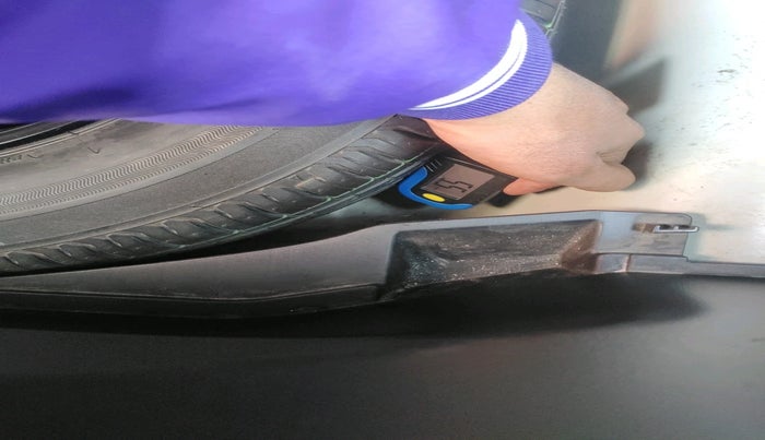 2019 Maruti Swift ZXI, Petrol, Manual, 54,744 km, tyre