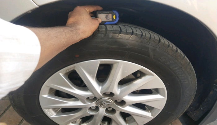 2019 Toyota Corolla Altis G PETROL, Petrol, Manual, 2,32,978 km, tyre