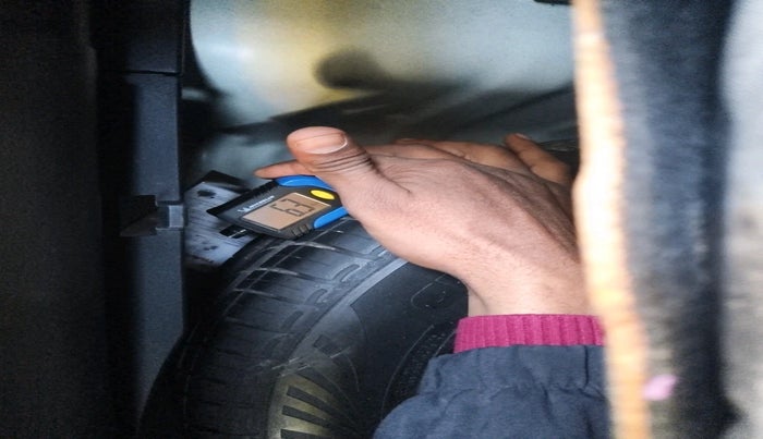 2023 Hyundai EXTER SX 1.2 CNG MT, Petrol, Manual, 68,807 km, tyre