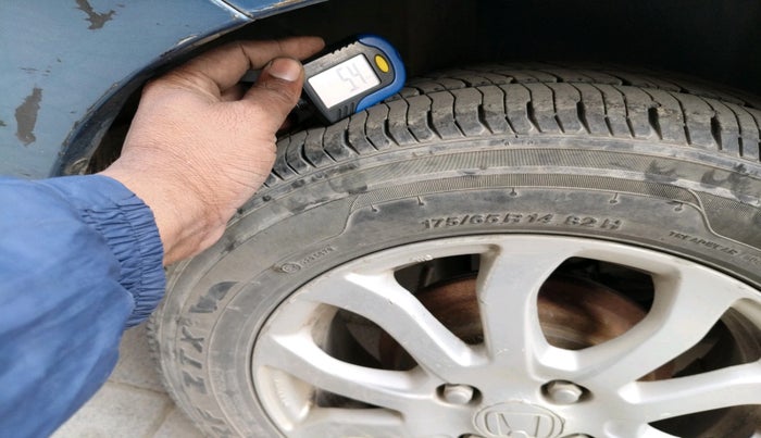 2013 Honda Amaze 1.2L I-VTEC VX, Petrol, Manual, 68,665 km, tyre