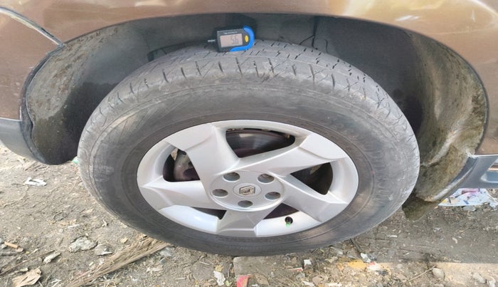 2015 Renault Duster 110 PS RXZ DIESEL, Diesel, Manual, 96,500 km, tyre