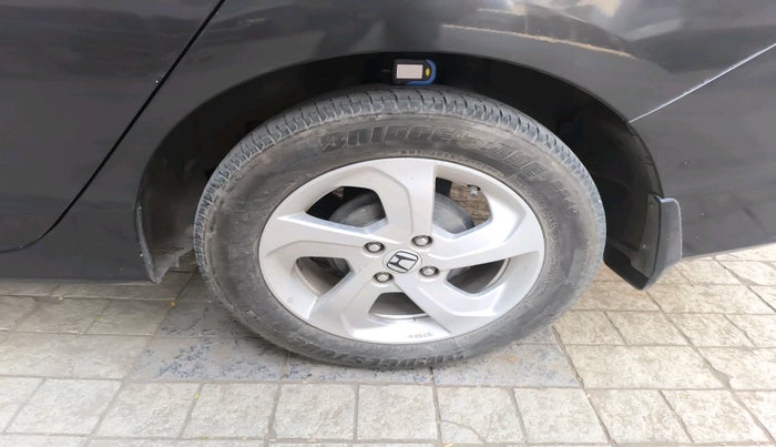 2016 Honda City 1.5L I-VTEC V MT, Petrol, Manual, 1,05,015 km, tyre