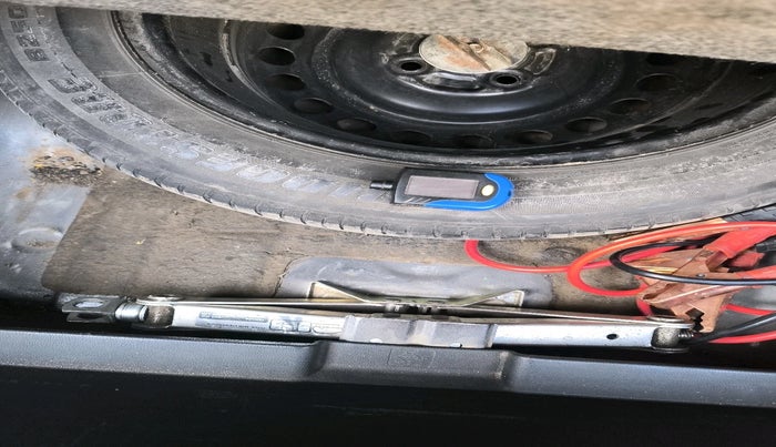 2016 Honda City 1.5L I-VTEC V MT, Petrol, Manual, 1,05,015 km, tyre