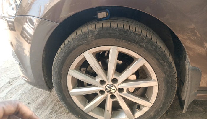 2018 Volkswagen Polo HIGHLINE PLUS 1.0 16 ALLOY, Petrol, Manual, 34,097 km, tyre