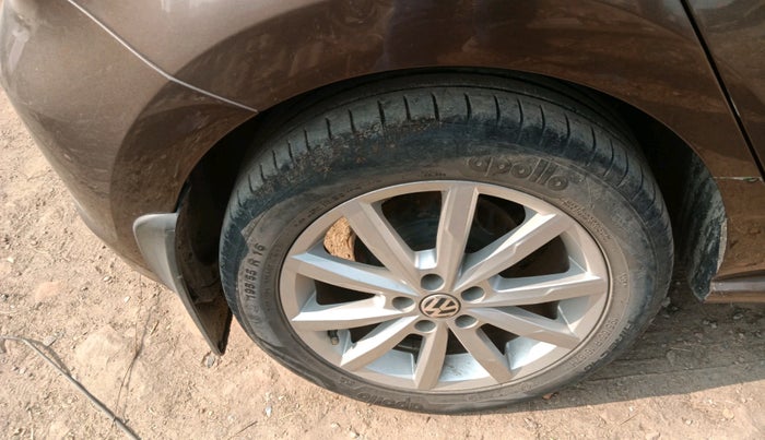 2018 Volkswagen Polo HIGHLINE PLUS 1.0 16 ALLOY, Petrol, Manual, 34,097 km, tyre