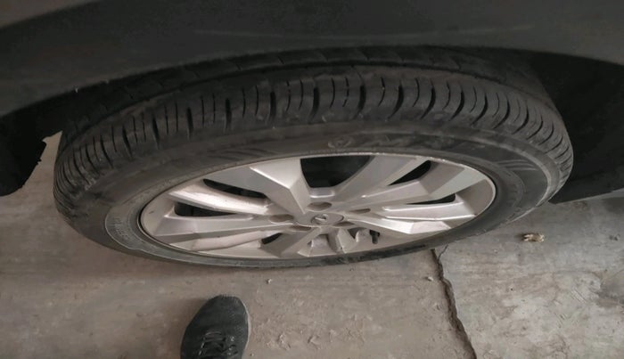 2020 Mahindra XUV300 W8 1.5 DIESEL, Diesel, Manual, 47,614 km, tyre