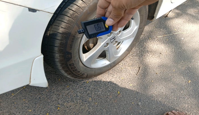 2016 Honda City 1.5L I-VTEC V MT, Petrol, Manual, 58,584 km, tyre