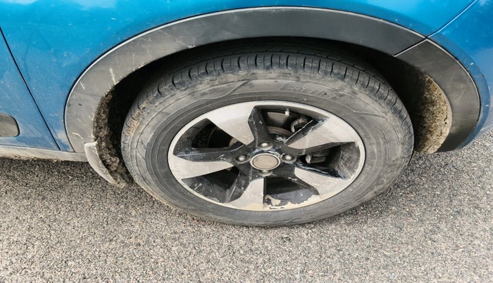 2017 Tata NEXON XZ PLUS DIESEL DUAL TONE, Diesel, Manual, 1,44,393 km, tyre