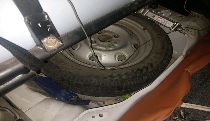 2018 Maruti Alto K10 LXI CNG (AIRBAG), Petrol, Manual, 84,830 km, tyre