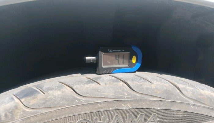 2015 Maruti Swift ZDI, Diesel, Manual, 92,169 km, tyre