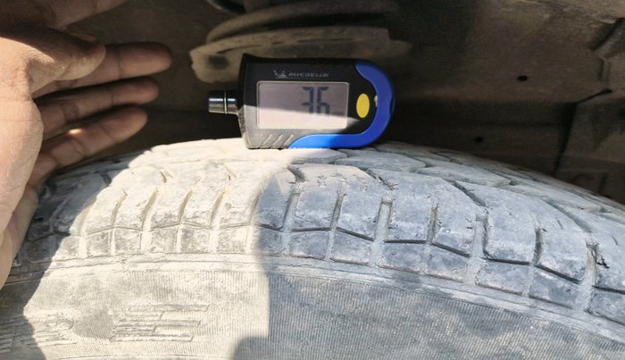 2015 Maruti Swift Dzire LXI (O), Petrol, Manual, 58,250 km, tyre