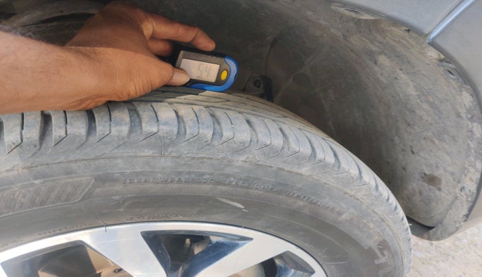 2017 Nissan Terrano XV PREMIUM D, Diesel, Manual, 1,41,651 km, tyre