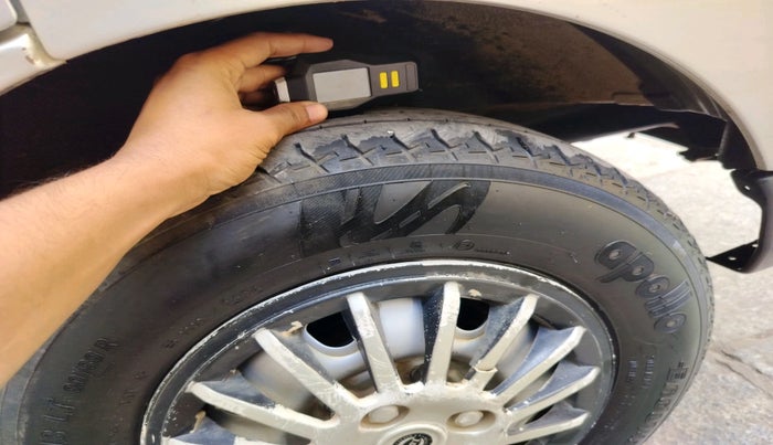 2022 Maruti Eeco 5 STR AC (O), Petrol, Manual, 75,726 km, tyre