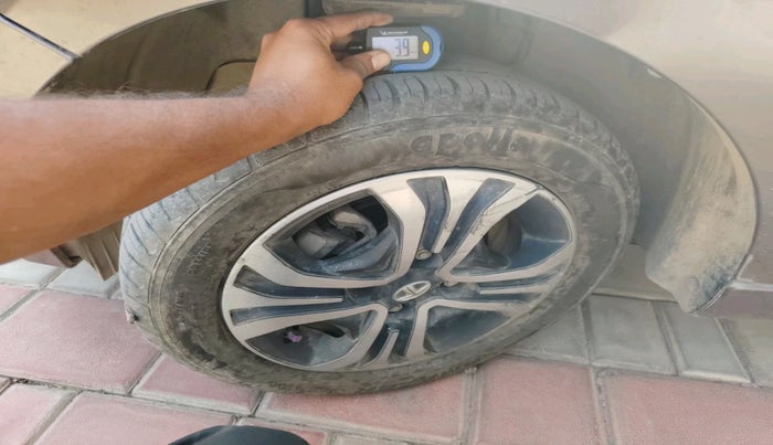 2019 Tata Tiago XZA PETROL, Petrol, Automatic, 27,630 km, tyre