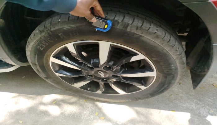 2018 Mahindra XUV500 W11 AT, Diesel, Automatic, 23,000 km, tyre