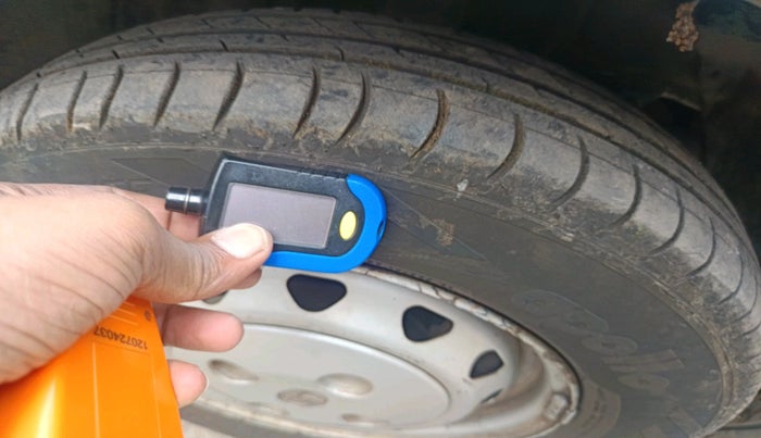 2012 Tata Indica EV2 LS, Diesel, Manual, 2,12,878 km, tyre