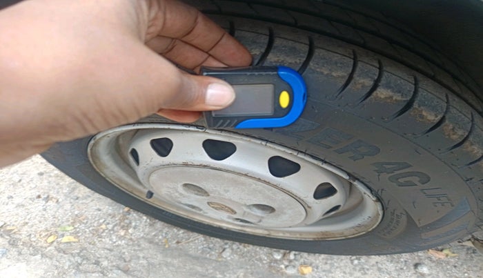 2012 Tata Indica EV2 LS, Diesel, Manual, 2,12,878 km, tyre