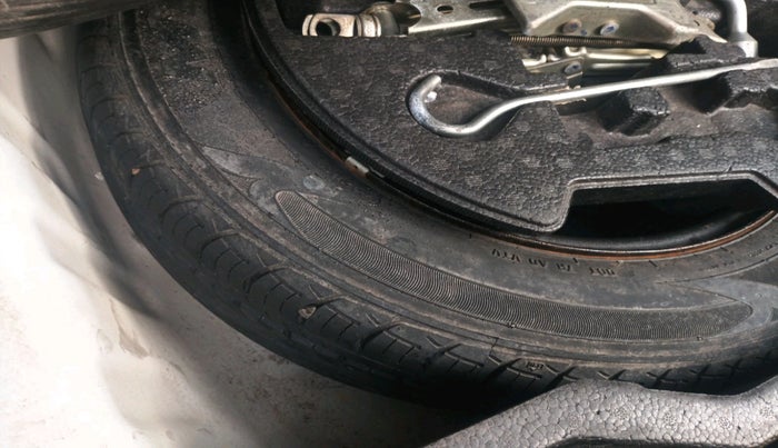 2017 Maruti Ciaz ALPHA DIESEL 1.3, Diesel, Manual, 91,282 km, tyre