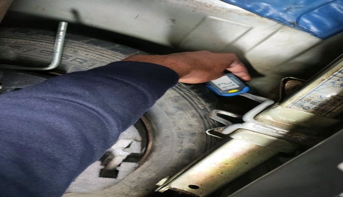 2013 Honda Brio S MT, Petrol, Manual, 48,219 km, tyre