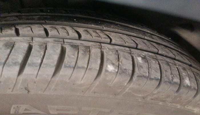 2024 Mahindra XUV700 AX 7 LUXURY D AT 7 STR, Diesel, Automatic, 7,595 km, tyre