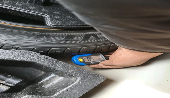 2015 Maruti Ciaz ZXI+, Petrol, Manual, 1,03,874 km, tyre