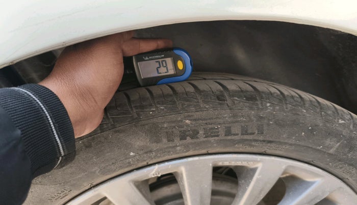 2015 Maruti Ciaz ZXI+, Petrol, Manual, 1,03,874 km, tyre