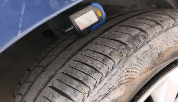 2019 Maruti Ertiga VXI SHVS, Petrol, Manual, 41,781 km, tyre