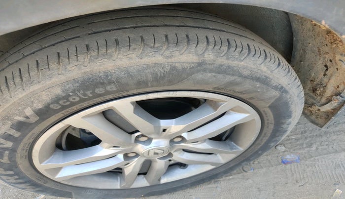 2022 Renault TRIBER RXZ, Petrol, Manual, 55,976 km, tyre