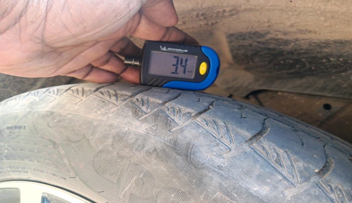 2022 Toyota URBAN CRUISER HYRYDER V HYBRID, Hybrid, Automatic, 74,844 km, tyre