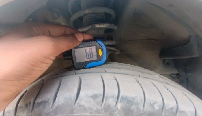 2015 Hyundai Grand i10 SPORTZ 1.2 KAPPA VTVT, Petrol, Manual, 73,196 km, tyre