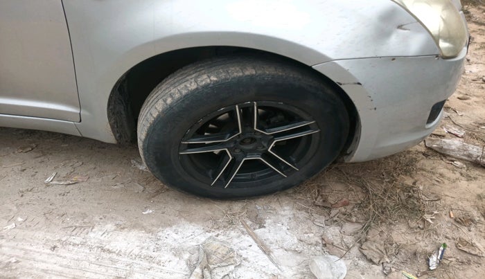 2011 Maruti Swift Dzire VXI, Petrol, Manual, 1,05,466 km, tyre
