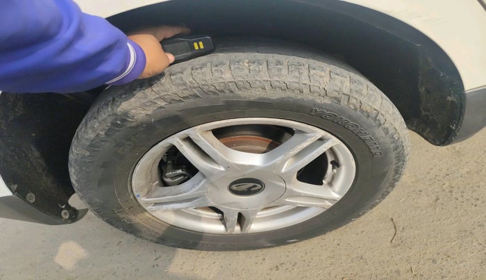 2019 Mahindra MARAZZO M6 7 STR, Diesel, Manual, 1,21,332 km, tyre