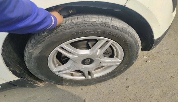 2019 Mahindra MARAZZO M6 7 STR, Diesel, Manual, 1,21,332 km, tyre