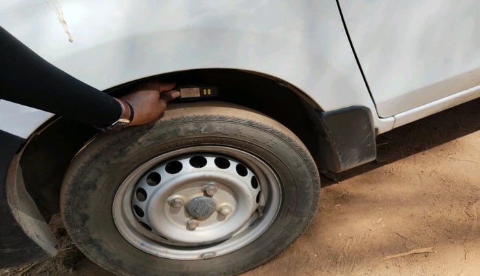 2016 Maruti Alto 800 STD, Petrol, Manual, 78,969 km, tyre