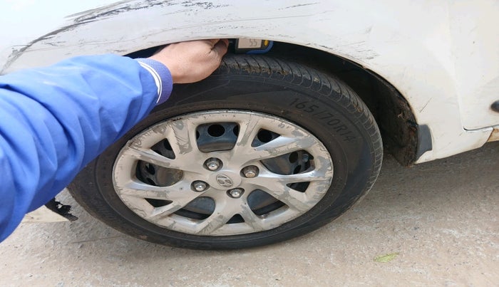 2017 Hyundai Grand i10 MAGNA U2 1.2 CRDI, Diesel, Manual, 1,09,567 km, tyre