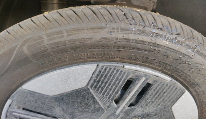 2025 MG COMET Excite, Electric, Automatic, 1,794 km, tyre