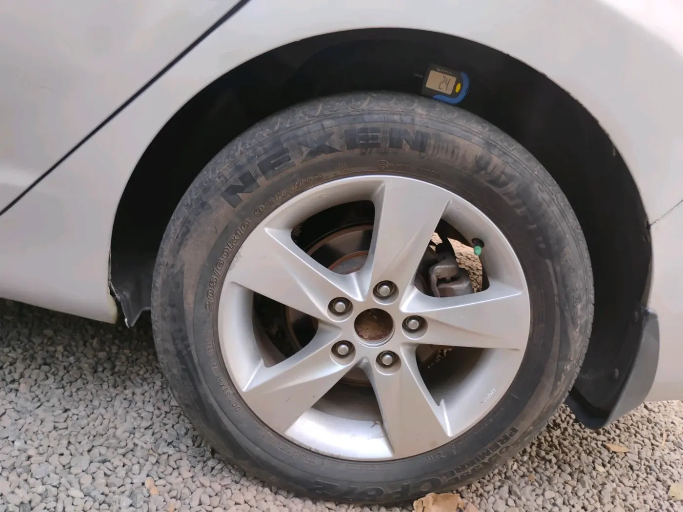 2013 Hyundai New Elantra 1.8 S VTVT, Petrol, Manual, 1,06,475 km, tyre