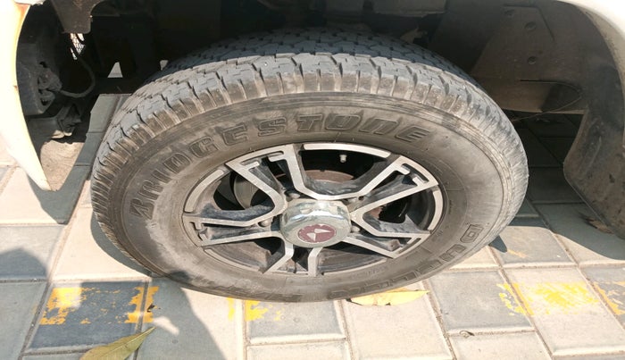 2022 Mahindra Bolero B6 (O), Diesel, Manual, 68,879 km, tyre