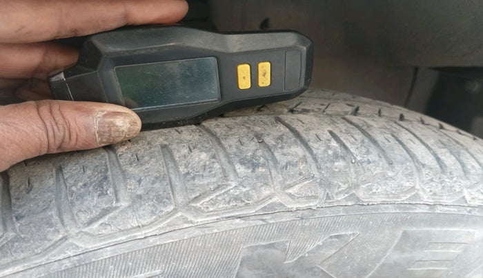 2011 Maruti Swift Dzire VXI, Petrol, Manual, 1,67,650 km, tyre