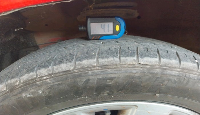 2016 Maruti Swift ZXI, Petrol, Manual, 72,574 km, tyre